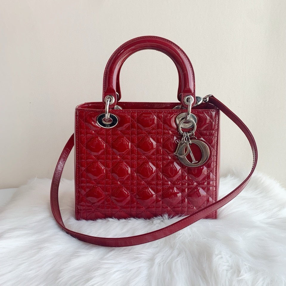 Louis vuitton red glossy patent leather fashion handbag